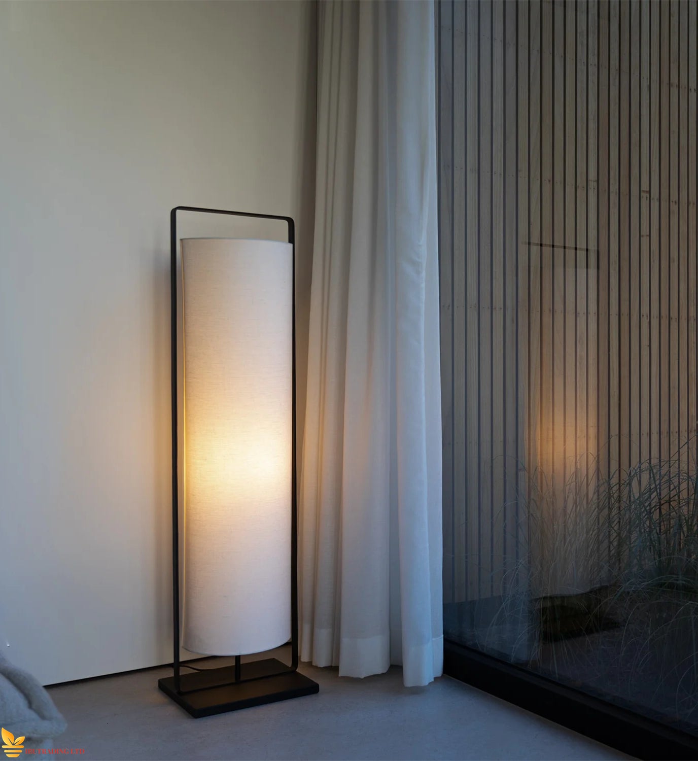 Philx Floor Lamp